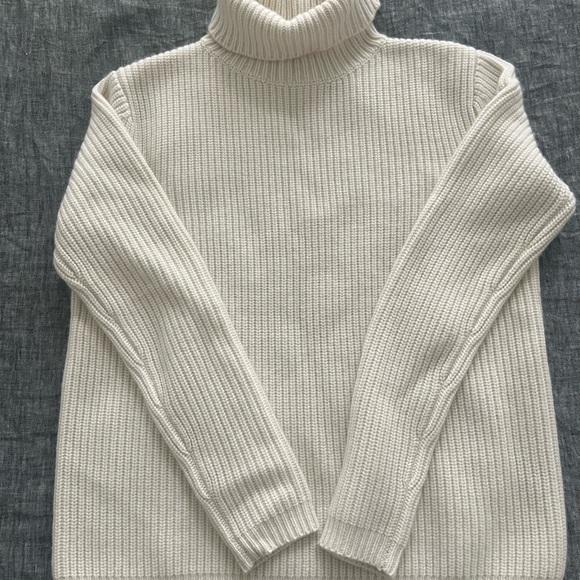 Jenni Kayne Cashmere Turtleneck Sweater - Picture 1 of 8